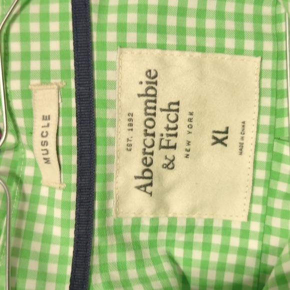 Abercrombie & Fitch Green and White Button Down - Picture 3 of 3